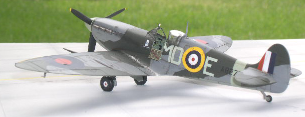 1/48 scale Supermarine Spitfire Mk Vb. Airbrushed with water-based acrylics. 1/48 scale spitfire airbrushed camoflage